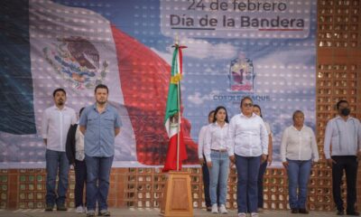 Encabeza alcalde de Cosoleacaque conmemoraciónde Día de la Bandera Mexicana.