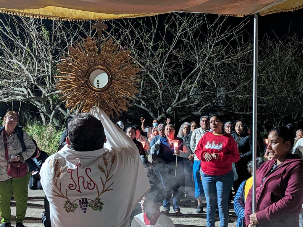 Desde Coatzacoalcos realizan procesión nocturna por la paz en México