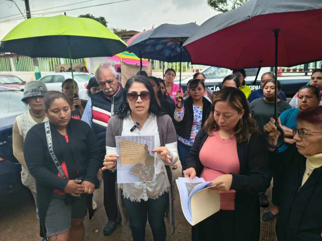 (+VIDEO) Comité de “La Escuela es Nuestra” niega fraude y presenta pruebas sobre uso de 600 mil pesos en primaria Emiliano Zapata en Cosoleacaque, Ver.