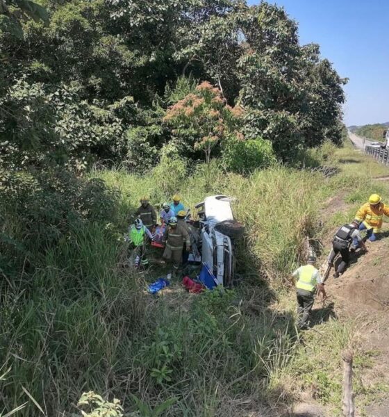 *Cuatro chiapanecos lesionados tras volcadura en la súper carretera Las Choapas–Ocozocoautla*