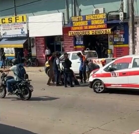 Mujer resulta lesionada tras ser atropellada por taxista en el bulevar Instituto Tecnológico
