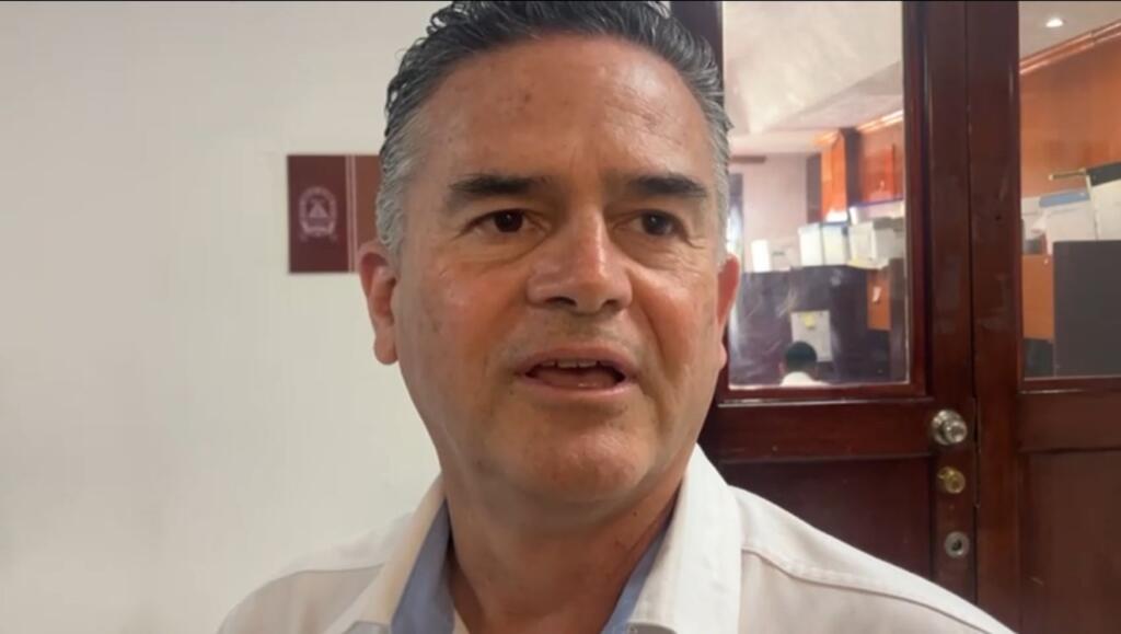 *Autoridades ambientales están atendiendo al sector restaurantero que es afectado por el derrame de hidrocarburo en el sur de Veracruz: Igor Roji López*