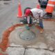 Rehabilitación de brocales y tapas fortalece la seguridad urbana en la ciudad
