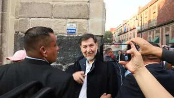 Noroña dona 64 mil pesos para ayudar a Cuba tras llamado de AMLO