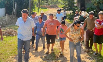 Alcalde de Cosoleacaque mantiene cercanía y diálogo con la ciudadanía en colonias y localidades.