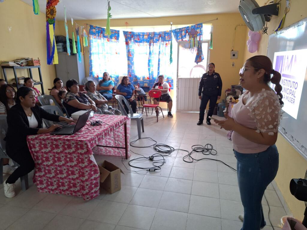 El Ayuntamiento de Cosoleacaque impulsa pláticas de concientización en las escuelas