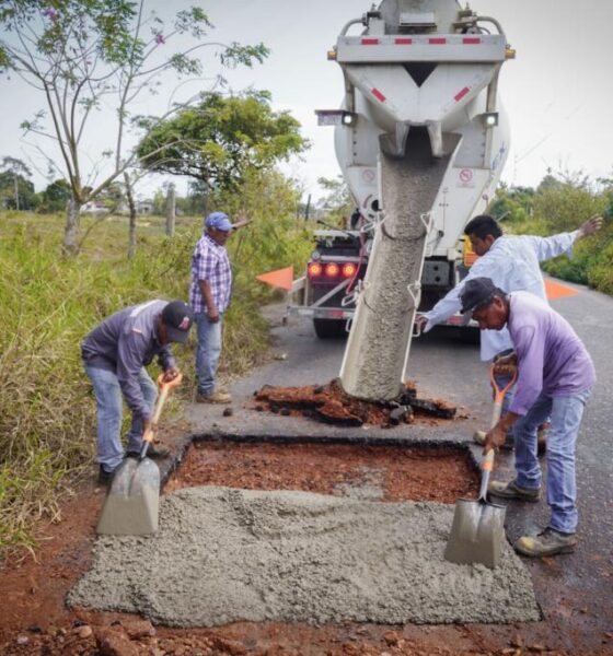 Ayuntamiento de Cosoleacaque realiza bacheo con concreto hidráulico en el tramo San Pedro – El Piñal