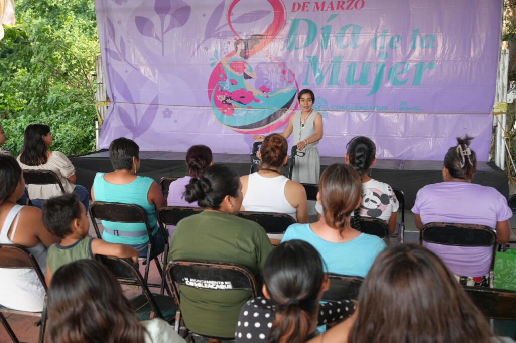 Expo Mujer Cosoleacaque 2026 acerca servicios gratuitos a Estero del Pantano