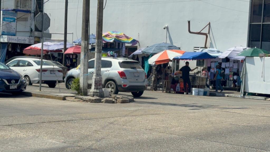 *Se reordenará a los vendedores ambulantes en el centro de Coatzacoalcos*