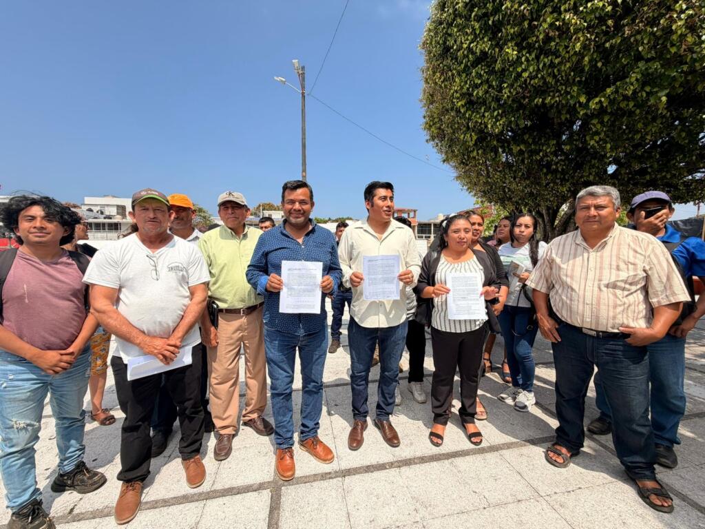 *Alcaldes de Pajapan y Tatahuicapan denuncian ante Profepa a Pemex o a quien resulte responsable por presencia de hidrocarburo en las playas*
