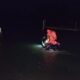 Rescatan a dos personas tras hundimiento de lancha en Barrillas
