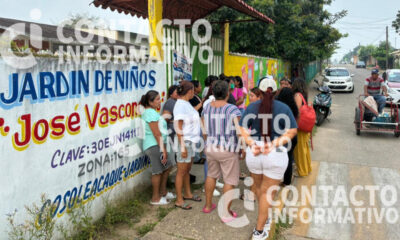 (+Vídeo) Padres bloquean kínder en Cosoleacaque y exigen salida de directora por presuntas irregularidades