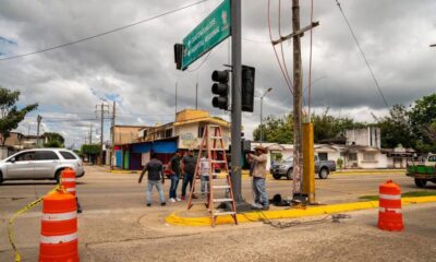 El Gobierno de Minatitlán continúa con el mantenimiento de semáforos