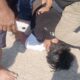 *Vecinos someten a sujeto que dañó vehículos en Villas San Martín de Coatzacoalcos*