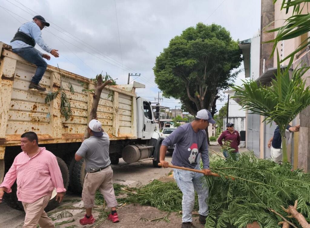 Jornada de limpieza y recolección de residuos en Minatitlán