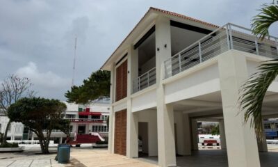*Prácticamente listo el nuevo Salón de Usos Múltiples del parque Independencia de Coatzacoalcos, pero personas en estado de ebriedad lo utilizaron de sanitario*