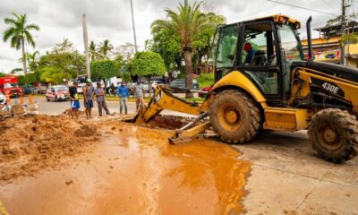 Gobierno Municipal atiende fuga de agua en principal avenida