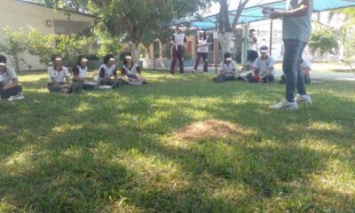 *Por calor y problemas en aires acondicionados, en algunos planteles como COBAEV 18 de Coatzacoalcos, alumnos no se concentran en las clases*