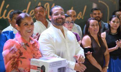 Reconoce Gobierno de Coatzacoalcos a más de 4 mil docentes en emotiva celebración del Día del Maestro