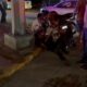 *Motociclista resulta con fractura en la pierna cuando chocó contra otro motociclista en avenida Universidad y Jirafas*