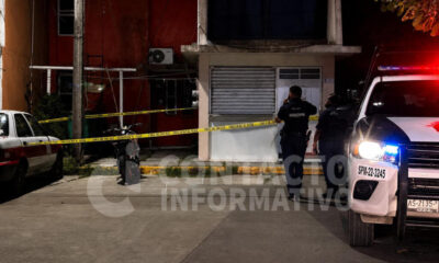 (+VIDEO) ¡RAFAGUEAN MOTOCICLETA FRENTE A UNA CASA EN COSOLEACAQUE!