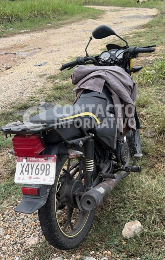Taxista le habría cerrado el paso; adulto mayor termina lesionado tras derrapar en Cosoleacaque