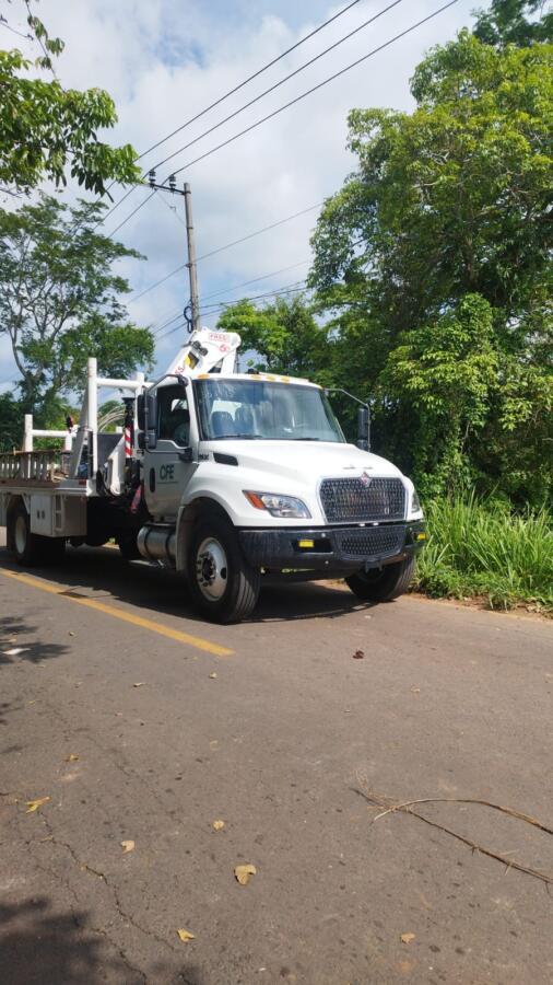 Tras más de 24 horas, restablecen la luz y levantan bloqueo en Chacalapa