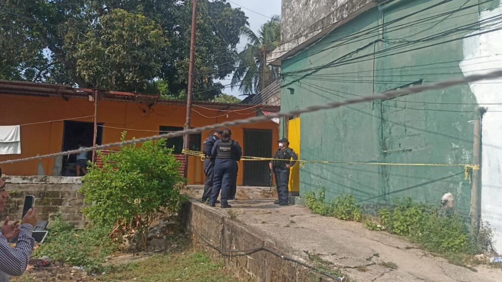 Localizan sin vida a mujer dentro de una cuartería en Nanchital