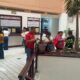 Llegan primeros interesados por las 100 vacantes para albañiles en Coatzacoalcos