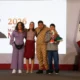 El pato Merlín y sus dueños asisten a la mañanera a invitación de Sheinbaum