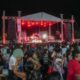 Al ritmo de Jimmy Sale Calor y grandiosos regalos, Cirilo Vázquez Parissi festeja a las mamás de Cosoleacaque