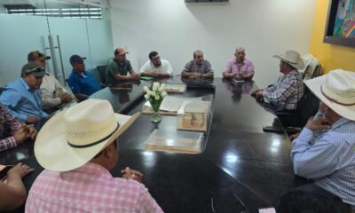 Guillermo Reyes Espronceda se reúne con sector ganadero de Minatitlán