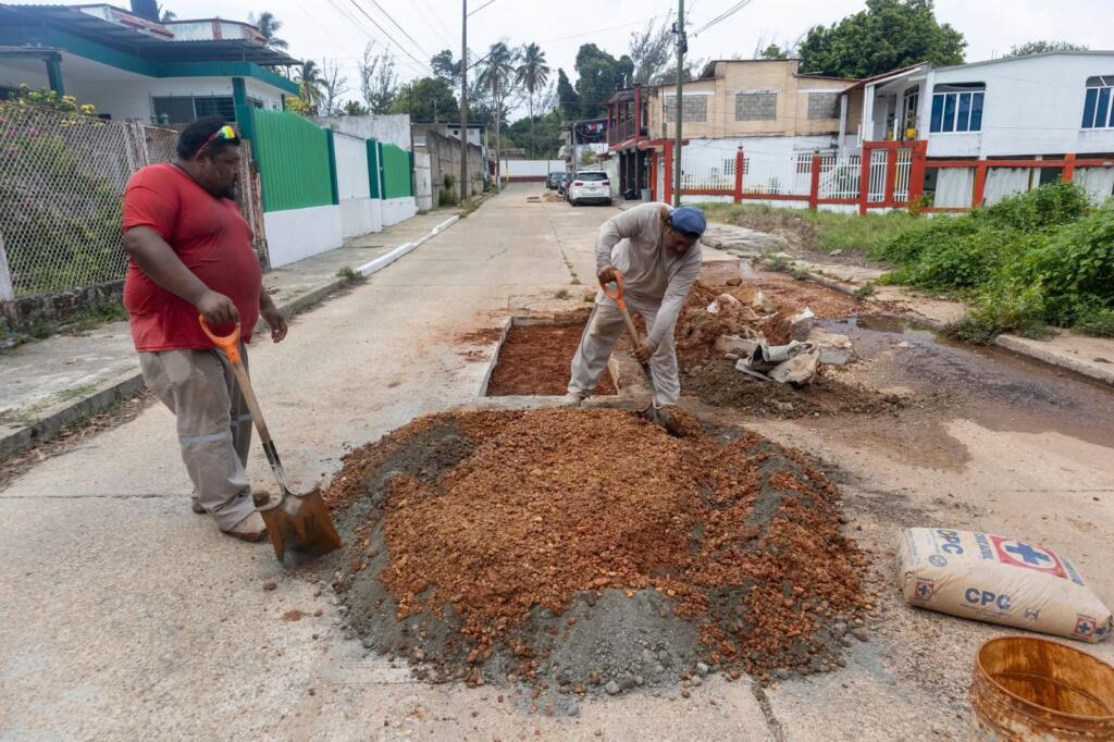 Continúan acciones de mantenimiento en distintos puntos de la ciudad