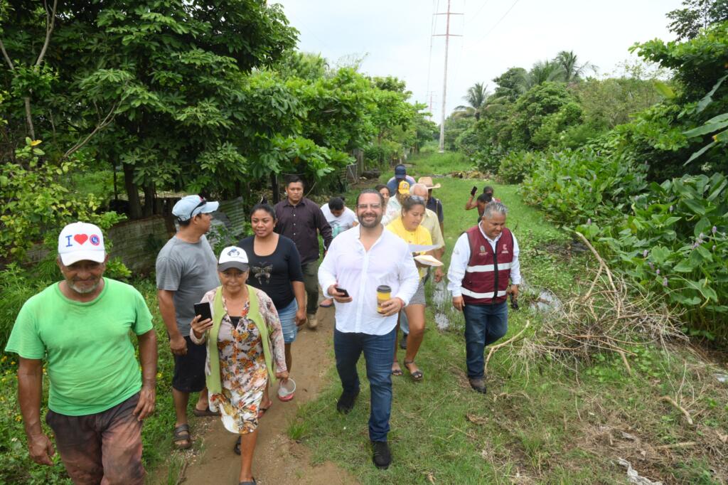 Llevará Pedro Miguel Rosaldo fresado a todas las zonas bajas no regularizadas de Coatzacoalcos