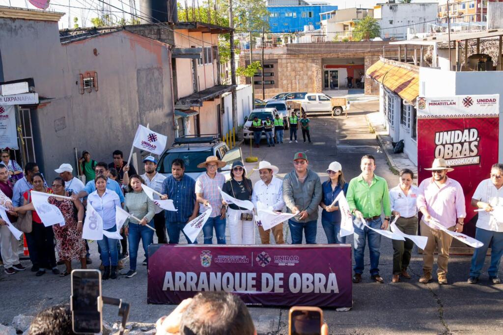 Guillermo Reyes Espronceda da arranque a rehabilitación de red de drenaje y agua potable en Santa Clara