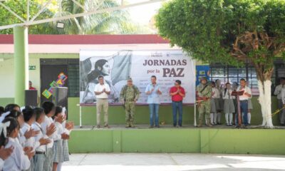 El H. Ayuntamiento de Cosoleacaque y Ejército Mexicano promueven los valores cívicos en Coacotla.