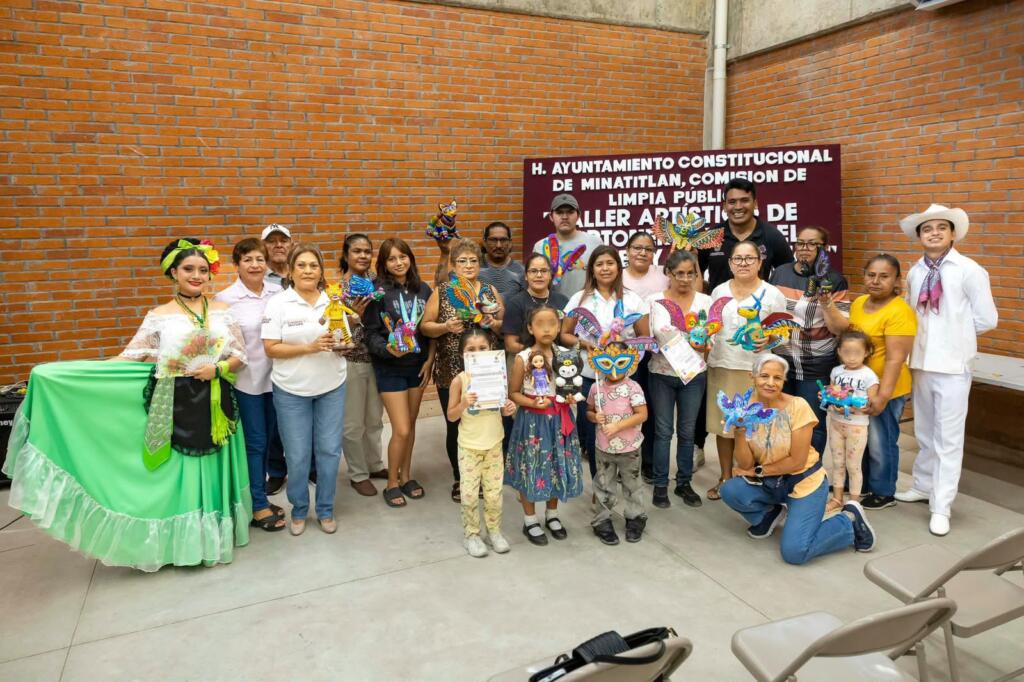 Culmina Taller Artístico de Cartonería y Papel en Minatitlán