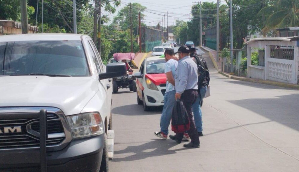 Detienen a profesor del COBAEV 04 de Agua Dulce por presunto abuso sexual agravado contra una alumna