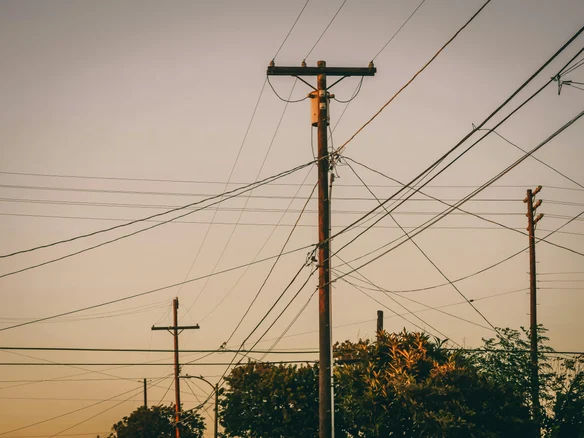 ¡Santa Clara sigue a oscuras! Vecinos cumplen más de cuatro días sin energía y advierten posible protesta