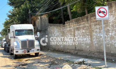 (+VIDEO)Advierten operativo contra pipas estacionadas en zonas prohibidas de Minatitlán