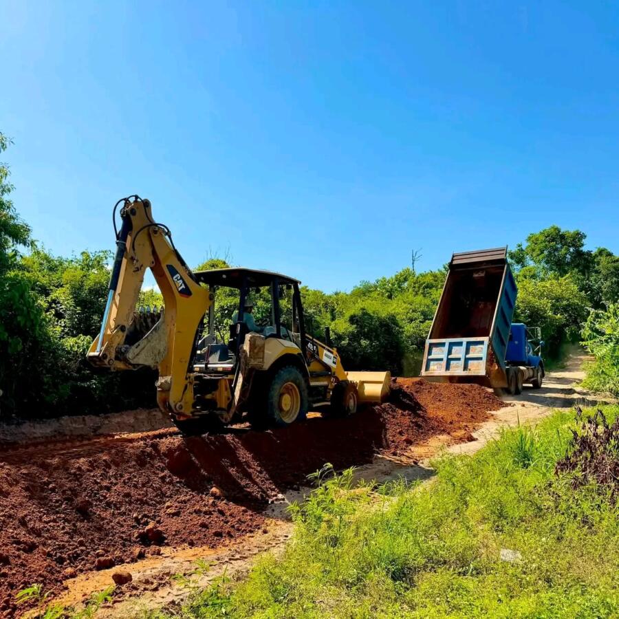 Rehabilitan acceso a la colonia El Chorrito para mejorar la movilidad