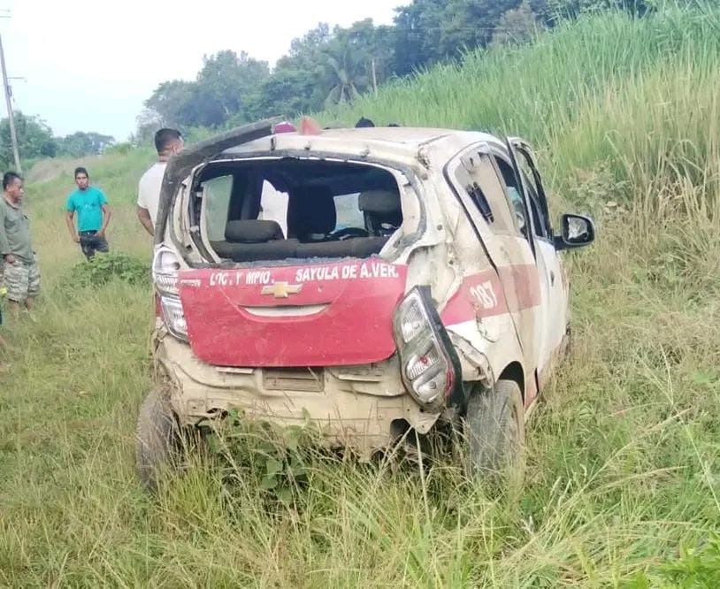 Taxista de Sayula es localizado sin vida tras aparente accidente carretero