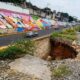 Crece enorme socavón al lado del Puente de la colonia La Bomba