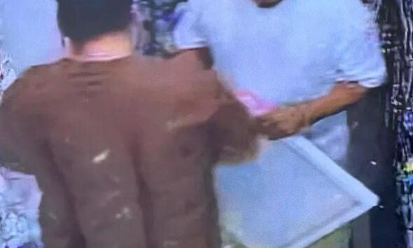 ¡Alerta entre comerciantes! Exhiben a cuatro presuntos farderos tras robo en tienda de Minatitlán