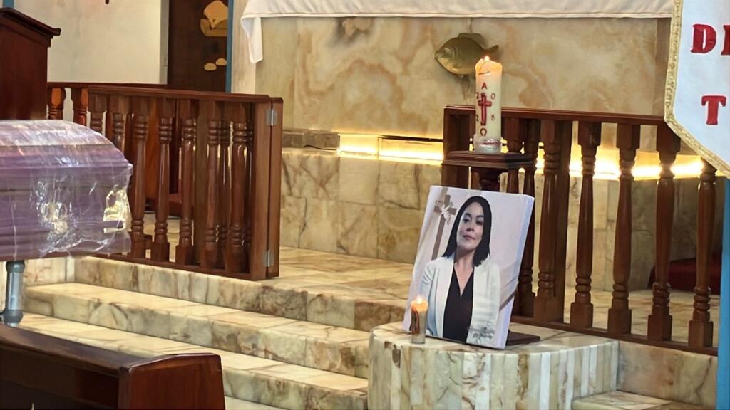 Entre música de banda y un fuerte operativo de seguridad, despiden a Roxana Guzmán en Nanchital