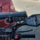 Botella tirada en la calle provoca accidente de motociclista en pleno Centro de Minatitlán