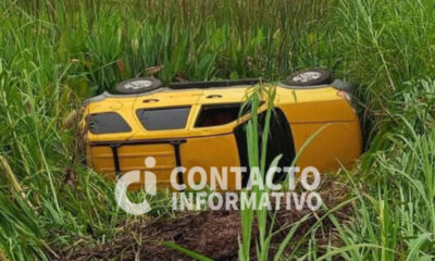Pierde el control y termina dentro del pantano en la carretera Las Matas
