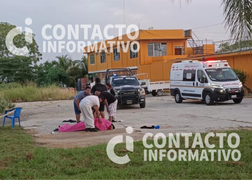 Muere varón por presunto ahogamiento afuera de un restaurante en el kilometro 4, con dirección a Coatzacoalcos, y cerca de la caseta 119 e Sayula.