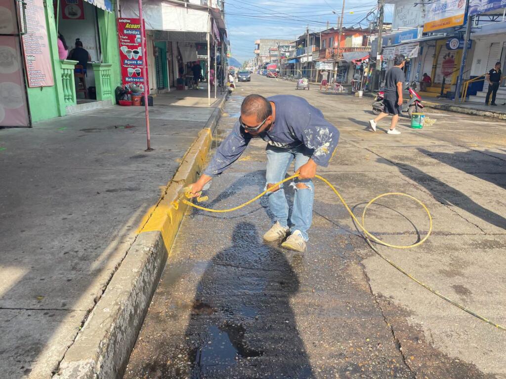 Refuerzan señalización en el primer cuadro de la ciudad
