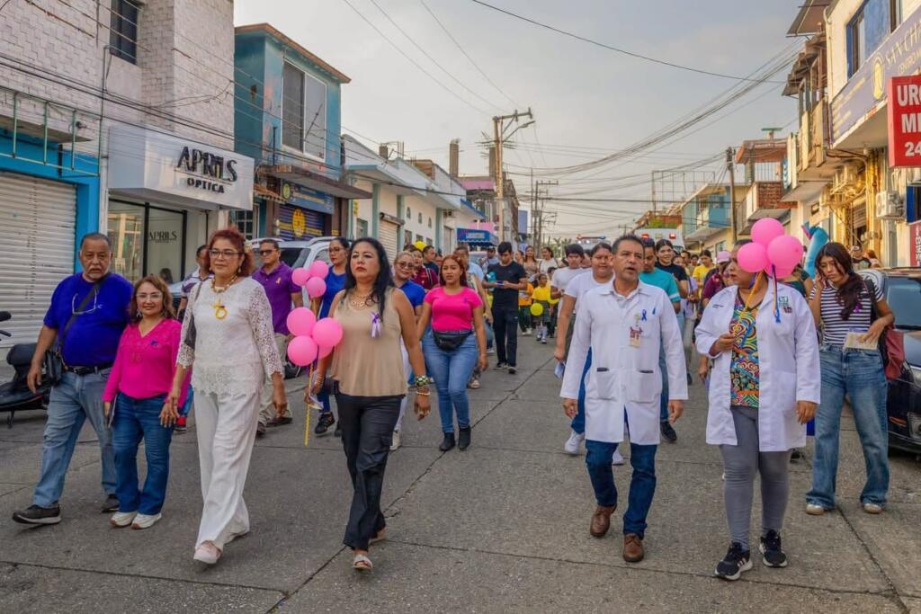 Minatitlán realiza caminata en honor a las y los supervivientes del cáncer